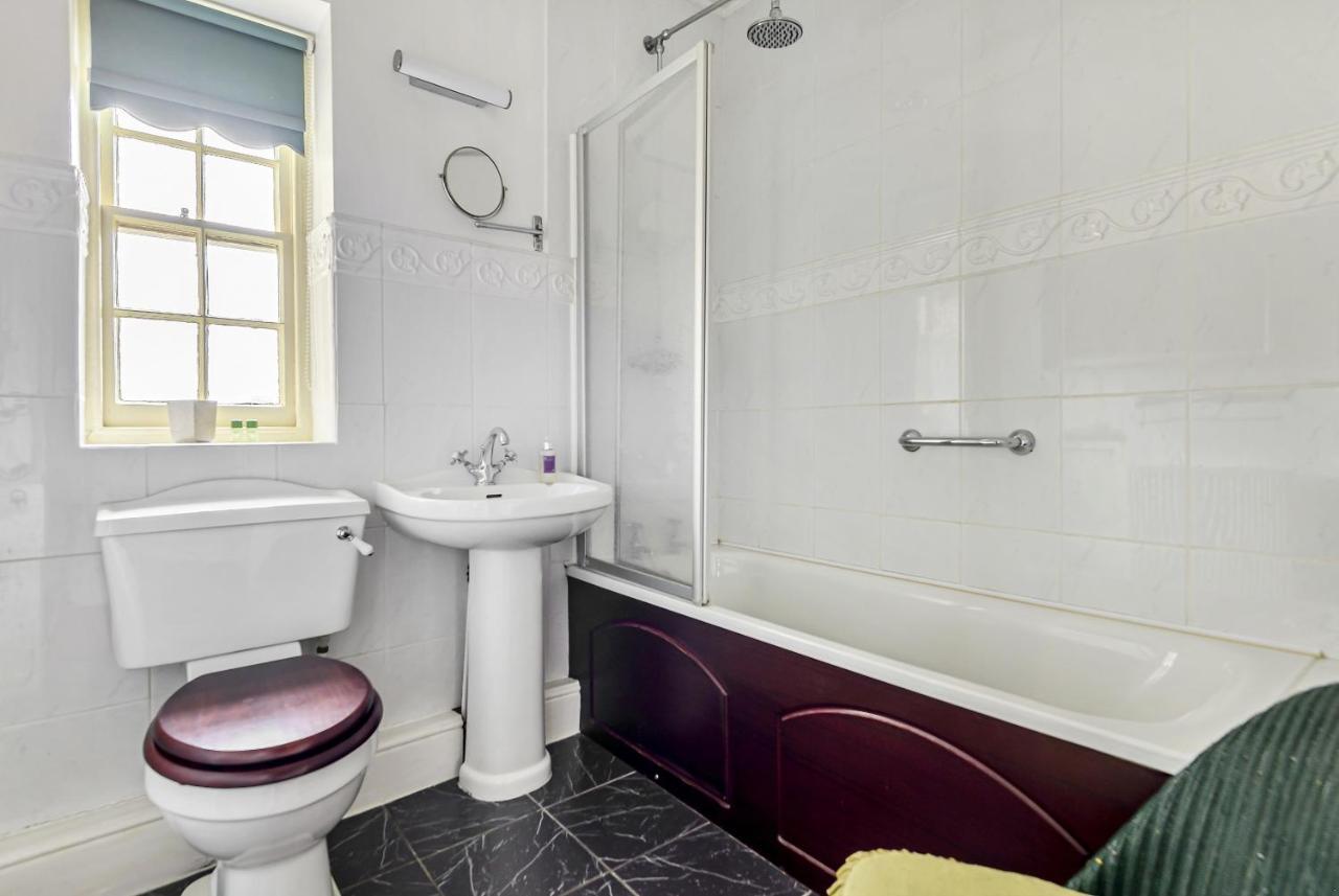 Roscrea Bed & Breakfast Bodmin Exteriör bild